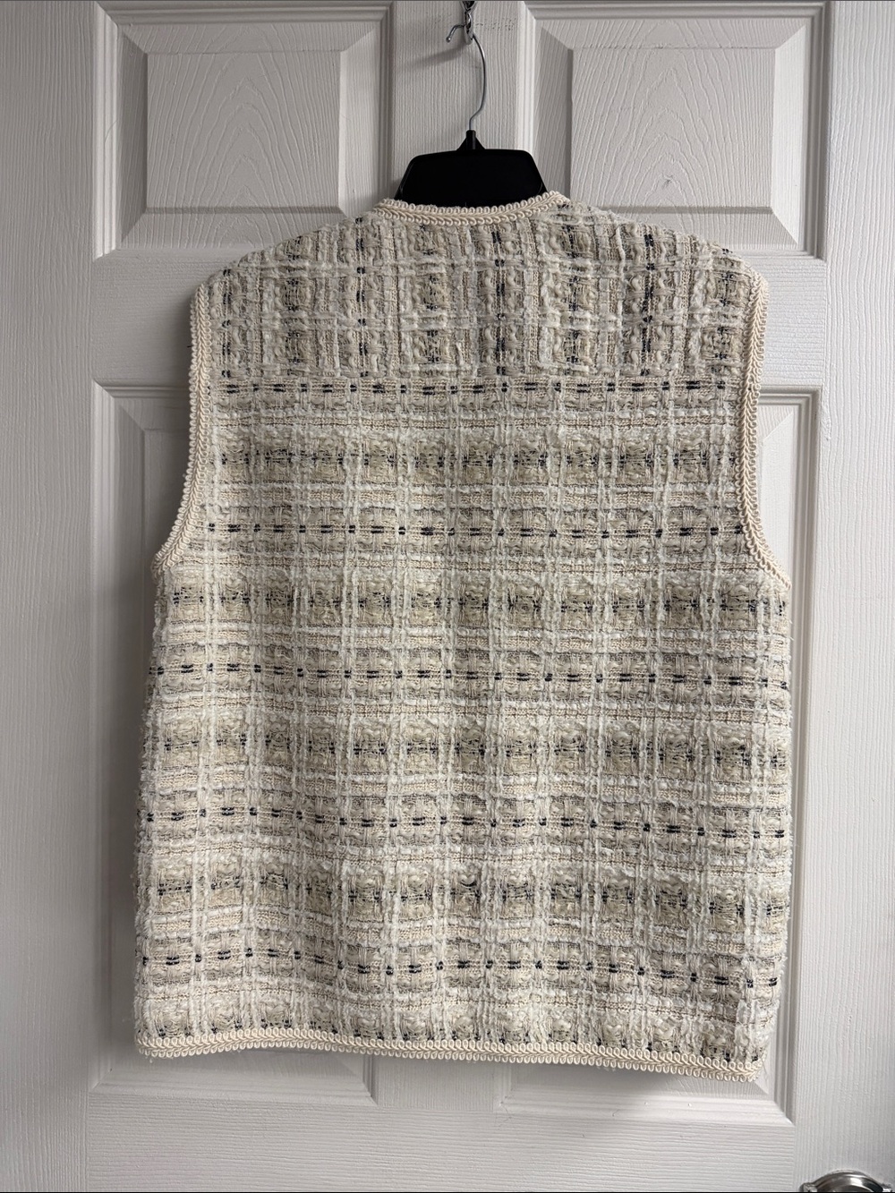 Camelia Sleeveless Tweed Jacket and Cam Tweed Shorts - Picture 10 of 15